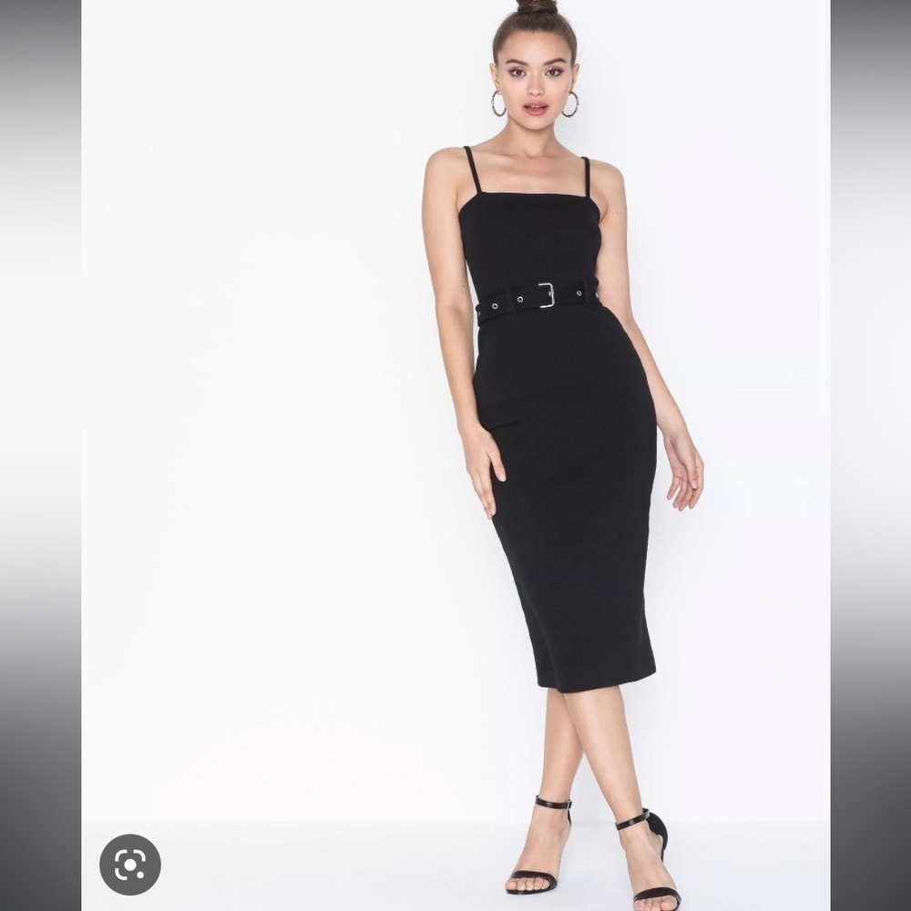 Nwot Missguided dusty peach pink bodycon dress